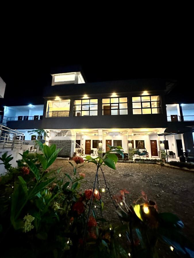 Harbour Bliss Hotel 코른 외부 사진