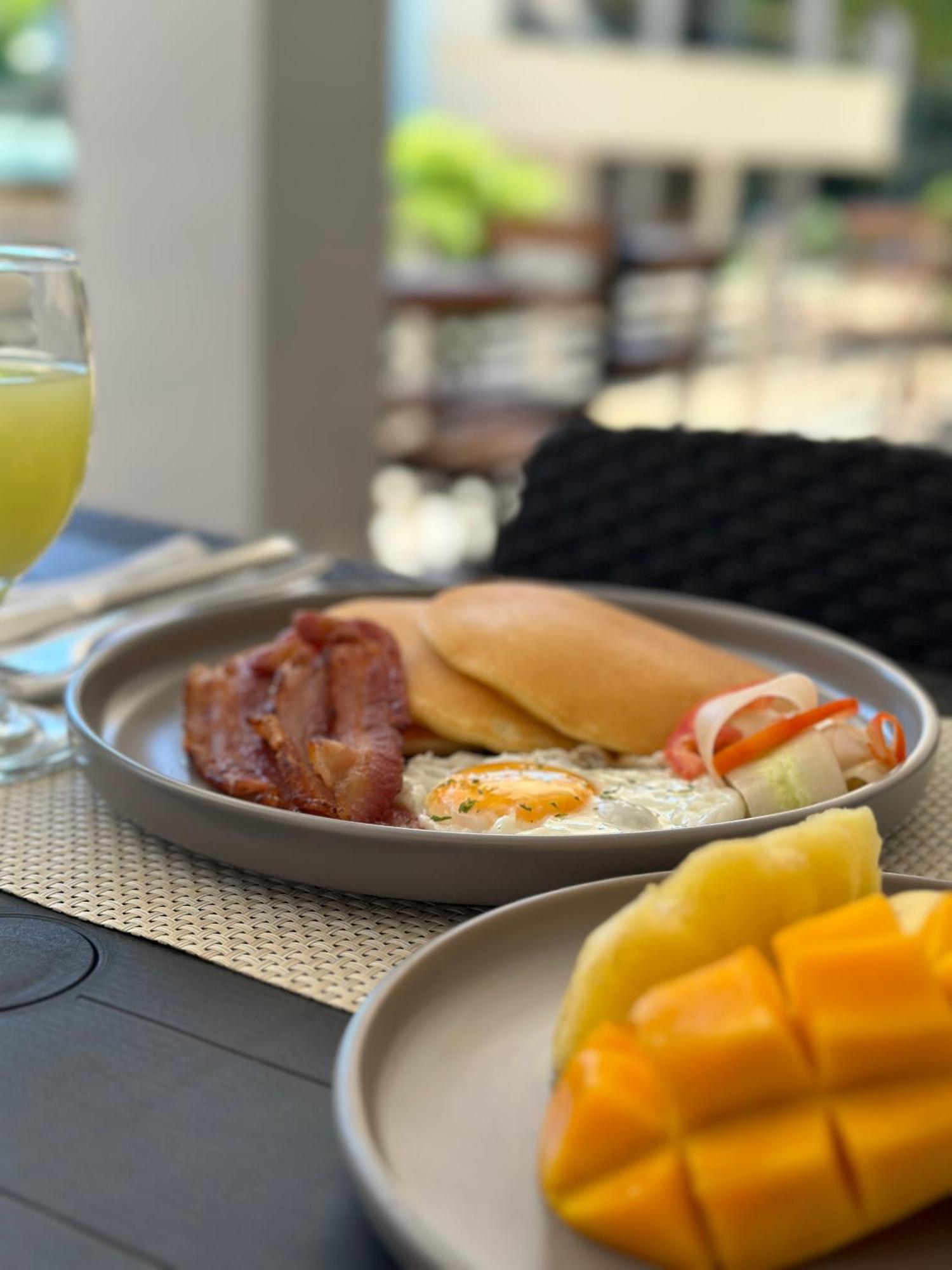 Harbour Bliss Hotel 코른 외부 사진