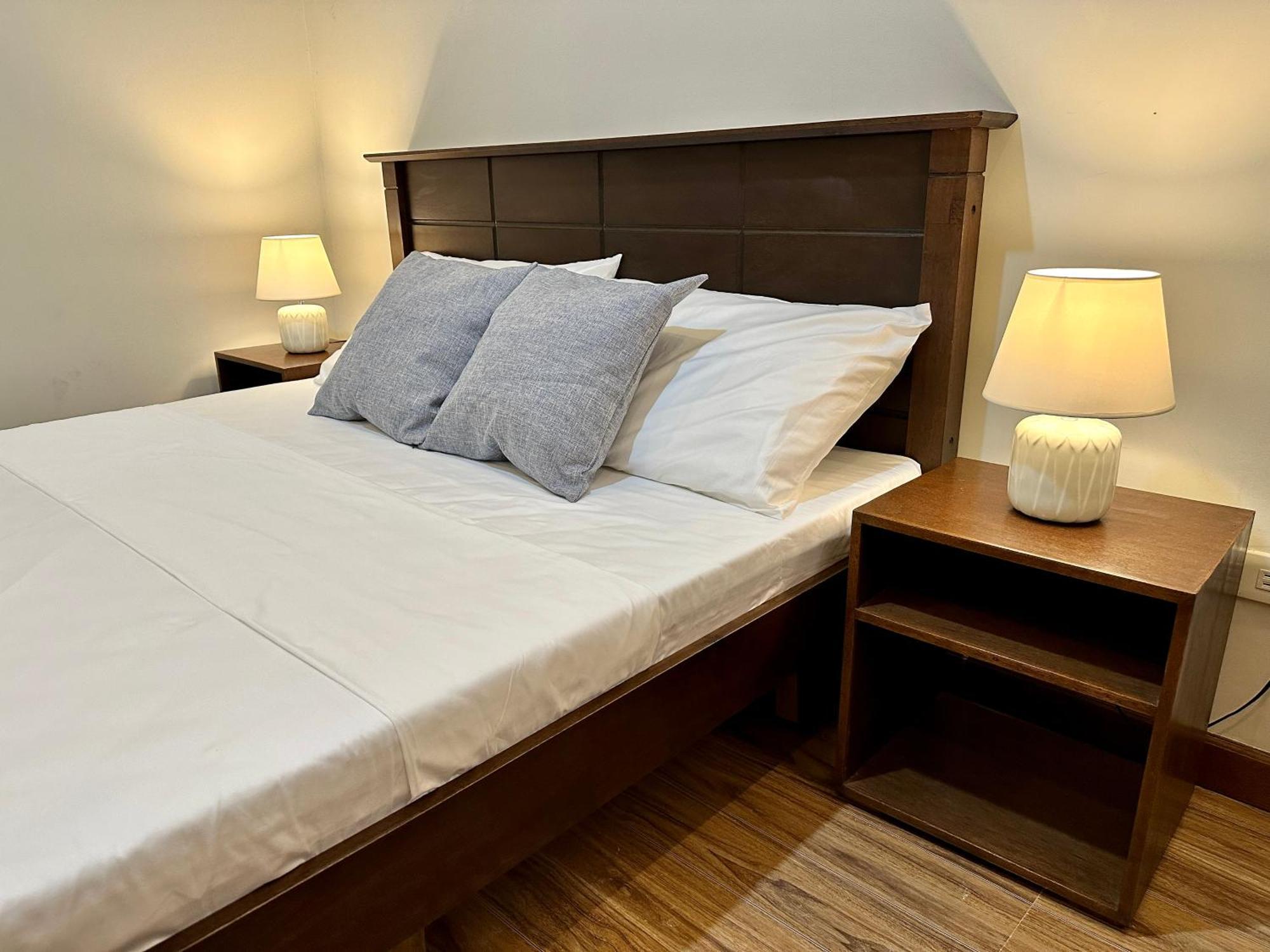 Harbour Bliss Hotel 코른 외부 사진