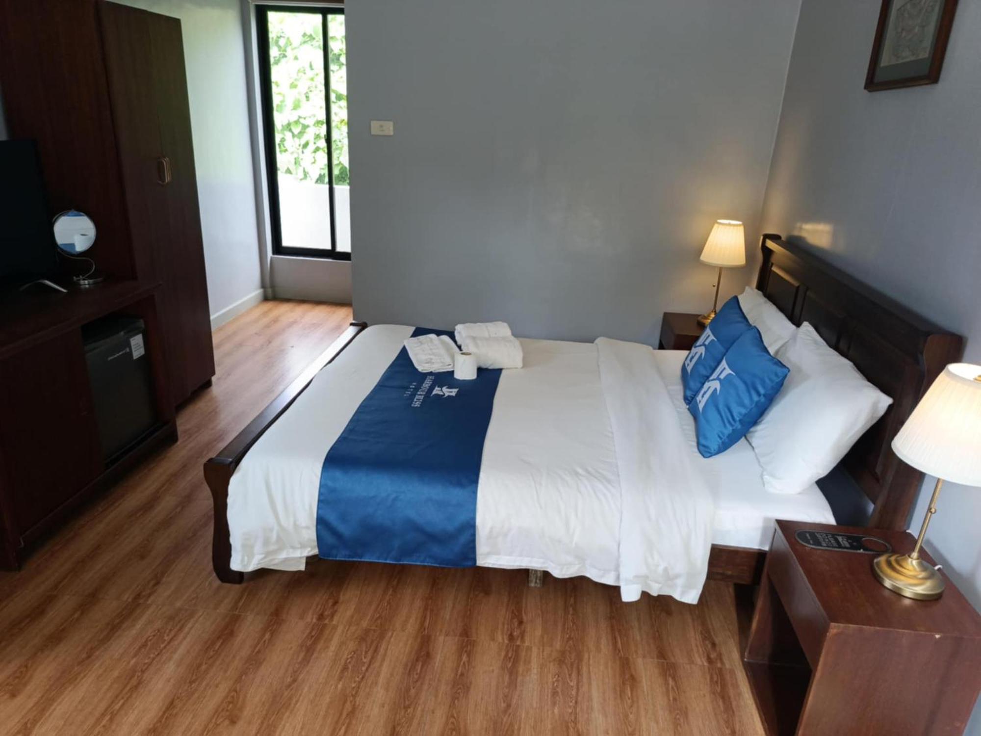Harbour Bliss Hotel 코른 외부 사진