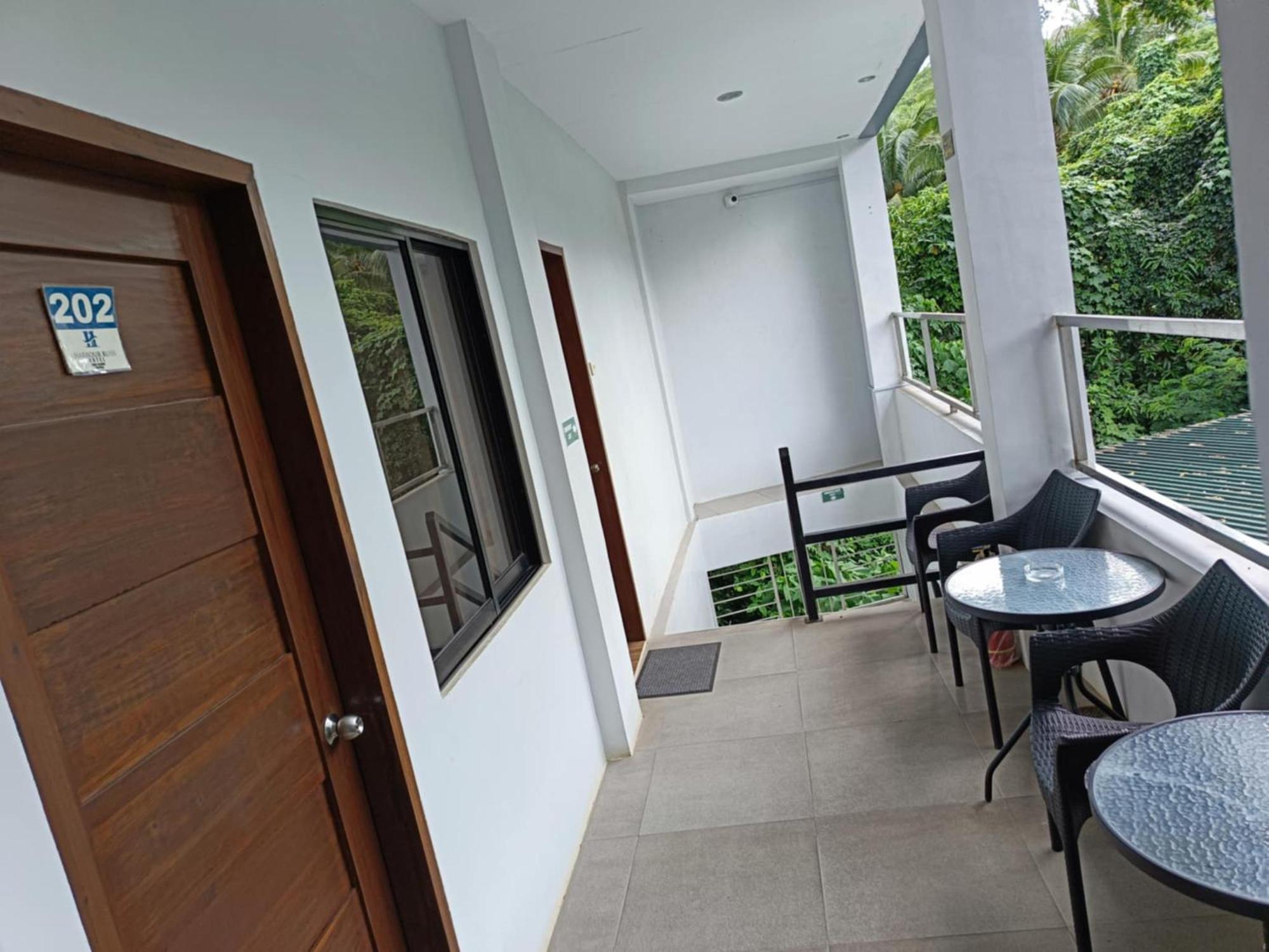 Harbour Bliss Hotel 코른 외부 사진