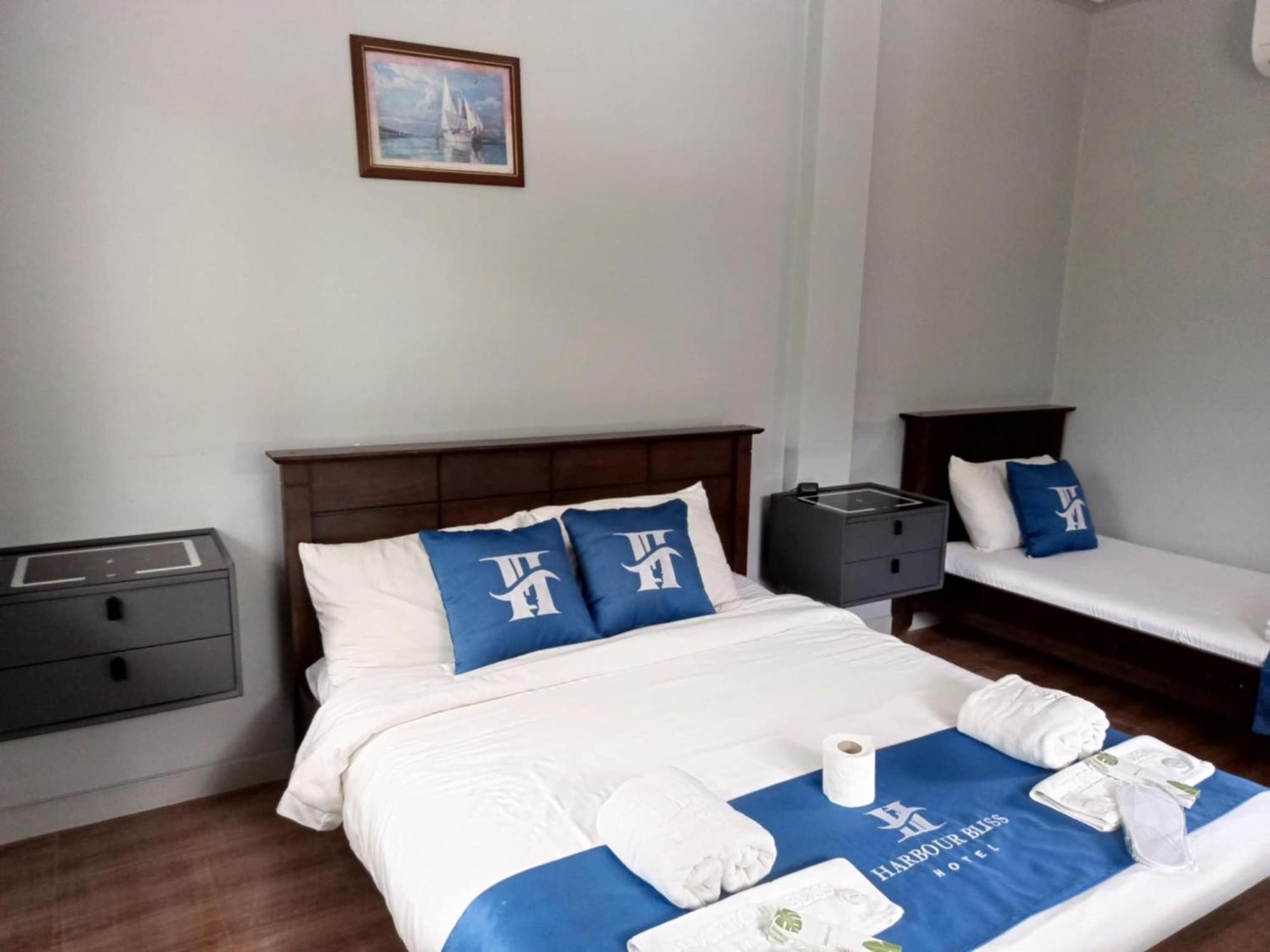 Harbour Bliss Hotel 코른 외부 사진