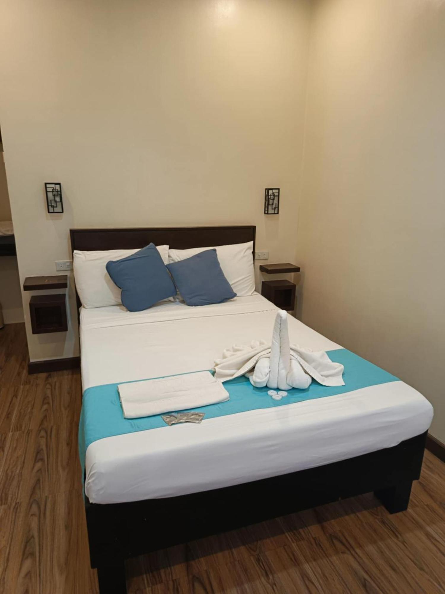 Harbour Bliss Hotel 코른 외부 사진